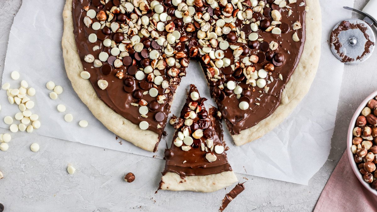 Chocolate pizza deals recipe